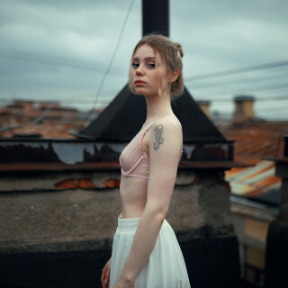 Pocrov.Alice.on.the.Roof.004fe0a98ec4fd89418