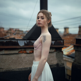 Pocrov.Alice.on.the.Roof.013cc517f7125a619aa