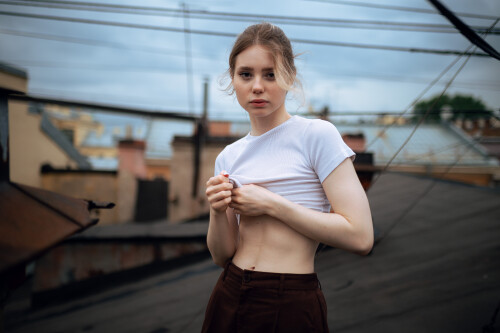 Pocrov.Alice.on.the.Roof.02167d3735489afe748