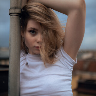 Pocrov.Alice.on.the.Roof.0259b5d594a055345e4