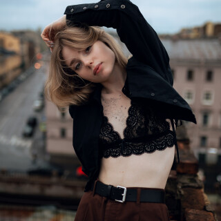 Pocrov.Alice.on.the.Roof.0294be5490f5a45c33d