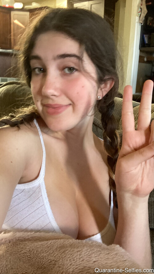 QB Molly B 003 2706bcf81e2a261cc8