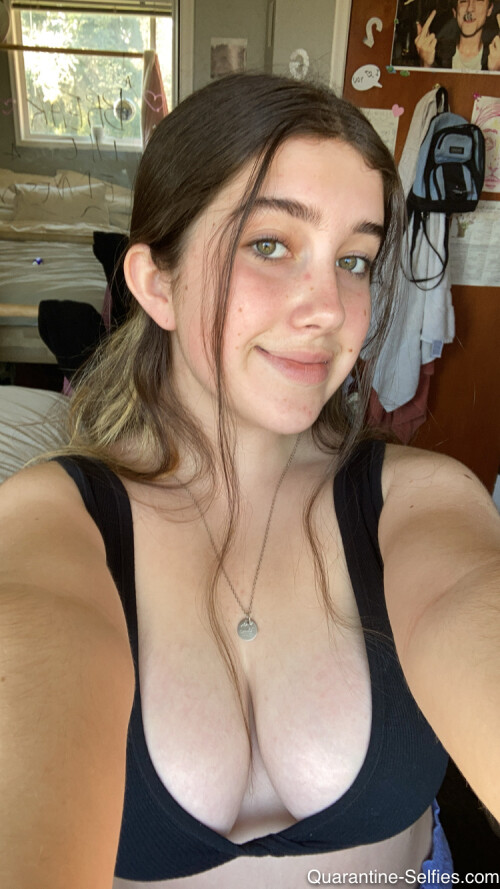 QS Molly 002 199796c856a64d3fb2