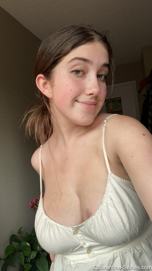 QS Molly 004 21f9e5c24e728b243e