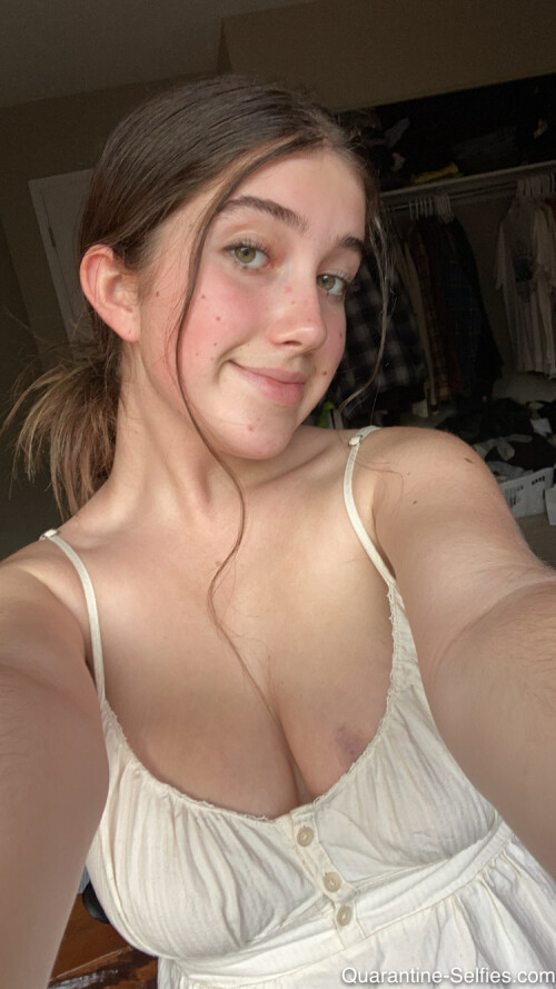 QS Molly 004 26 185138e84a358aa8e