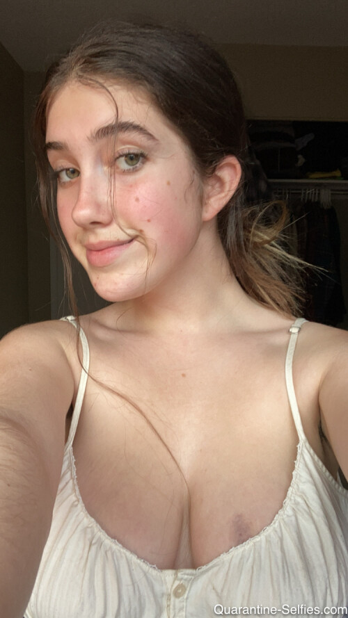 QS Molly 004 318f9fea9d7147332e