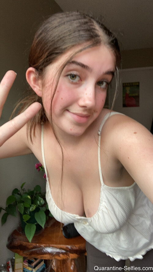 QS Molly 004 349b3ceb19ee3cfe48