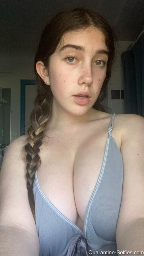 QS Molly 008 127f8322f74bf0119a