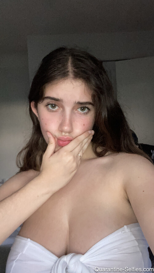 QS Molly B 006 253d6ee92d5c738d9e