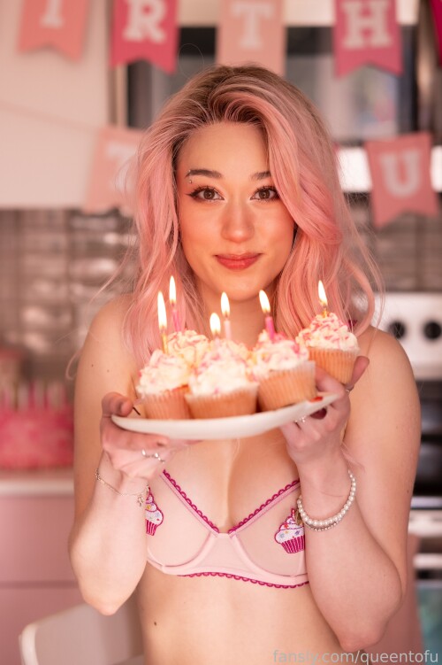 QTBirthday 28ec48ecd0041b79e7
