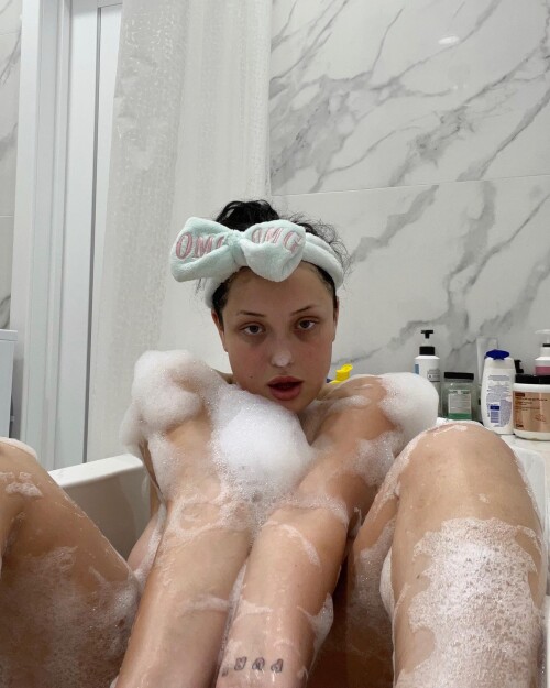 RDT 20240217 0009593223688714052717352ca01175bb7064b41