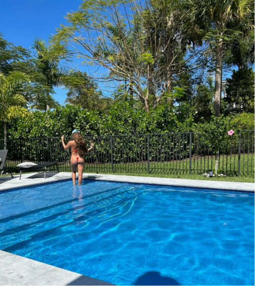 RED-BIKINI-NEWENWEW-PIC-PIC