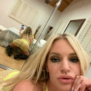 Rachael-Cavalli-1559909574be6a1a05e3