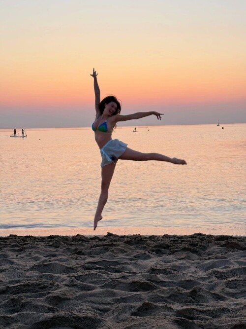 Rachel 8b4a9138fafe0171a