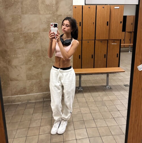 RachelB 2de2bc778af6e8e96