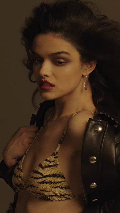 Rachel_Zegler_Vogue_PB-0057e442afbda73cd9d