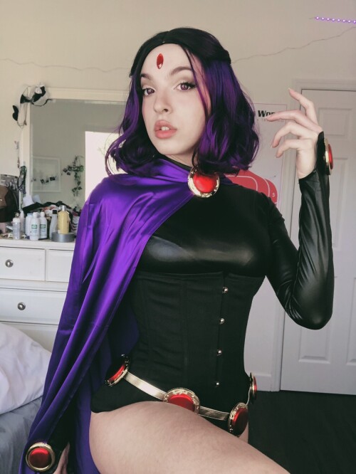 Raven Selfies 5