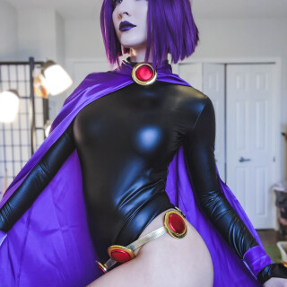 Raven-at-home-103f6bb830e050d6fd