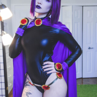 Raven-at-home-1875b48e0f7164898c