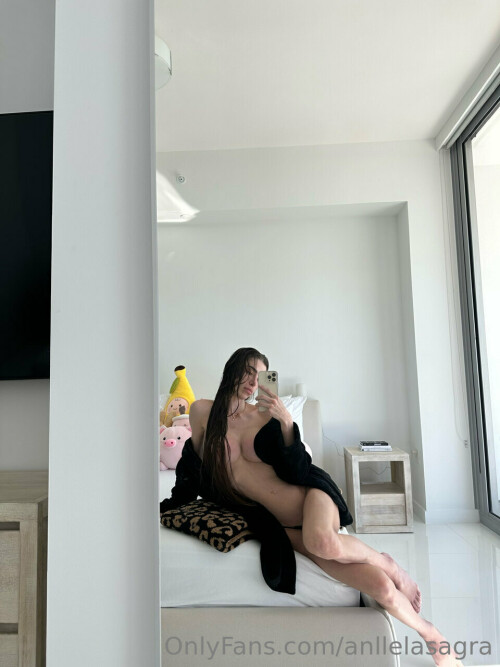 Ready for a naughty weekend ....lets start it off with this NIP LOVERS BUNDLE I just left in your dm