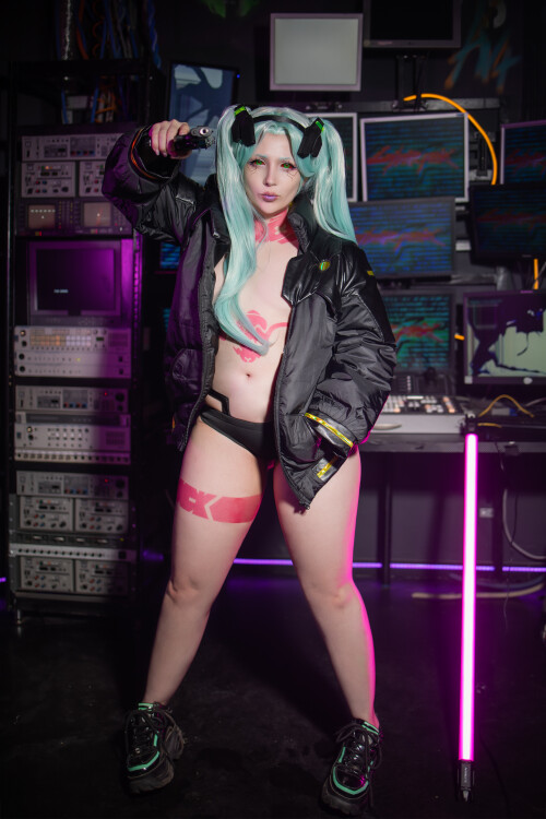 Rebecca HQ 116f52ae0ed11a1f6c