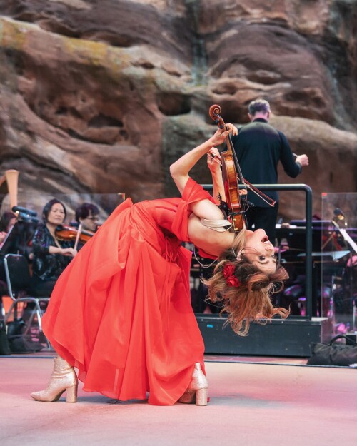 Red 10861bb34d015b7d8a