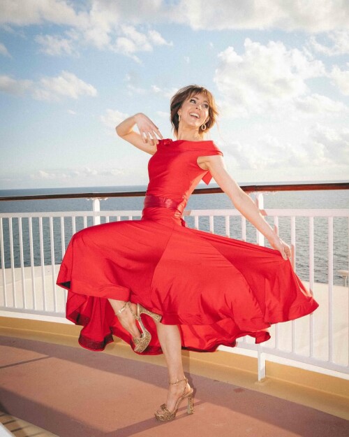 Red Dress 21eadc3d2ec4908ce