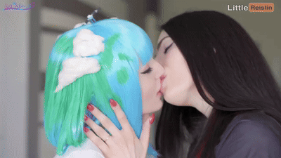 Reislin-LesbianCosplayBlackHolefucksEarthdaa4d99922e2eae1.gif