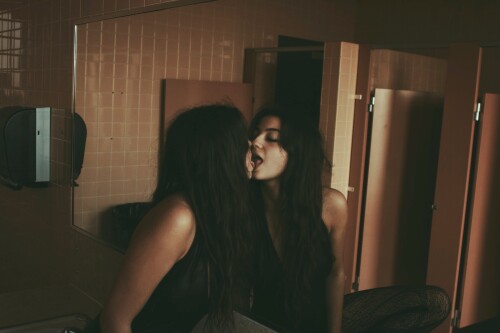 Renee70aabd55d37a85079