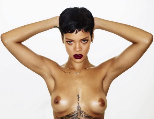 Rihanna-9902b4cb8d60ed4383