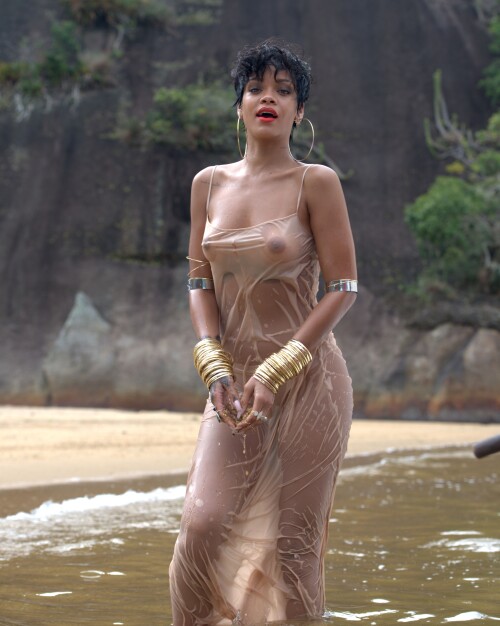 Rihanna MENZCG7 o723cec17246ff748