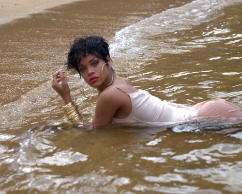 Rihanna MENZCJZ o8d440f7a2c01cb3d
