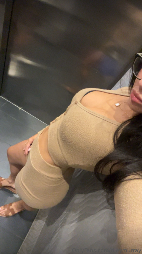 Riley54aab485614225910