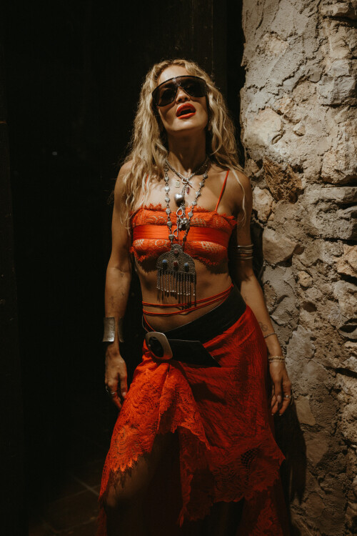 Rita Ora performing a song in Ibiza 08 02 2024 4 58a1d6af1a045996