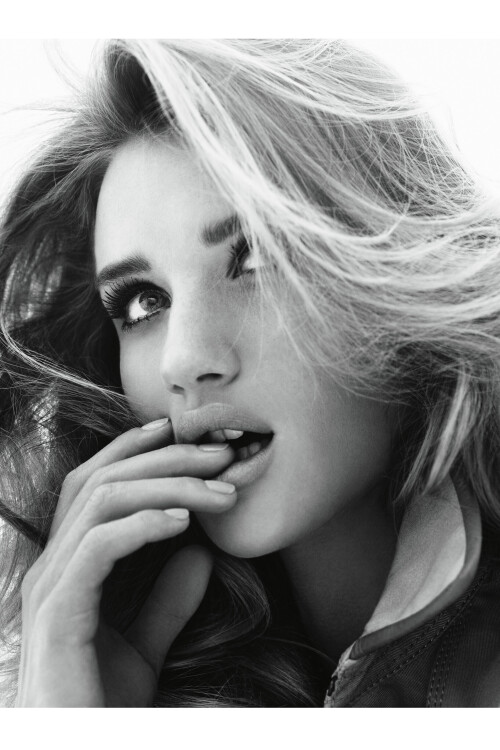 Rosie Huntington Whiteley Alexi Lubomirski Photoshoot 2011 for Vogue 065a027582ae444823