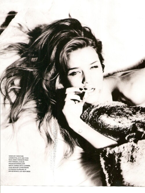 Rosie Huntington Whiteley GQ April201005bfb6e678c26bc1b6