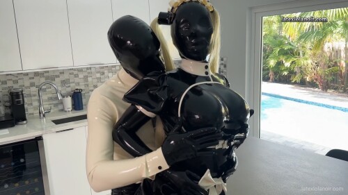 Rubber Maid Used By her Master 00.02.28.985567995bad988f1e4