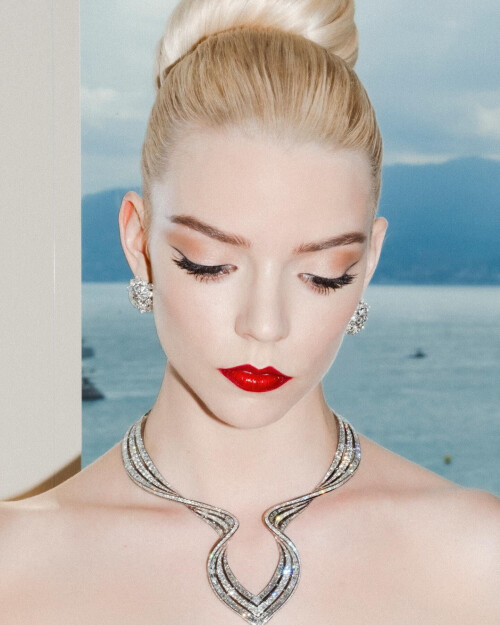 SATJ 13 368cf3eab8fb8640c