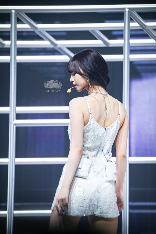 SC 1838376428871831828 2fa2e09911ce76ae0