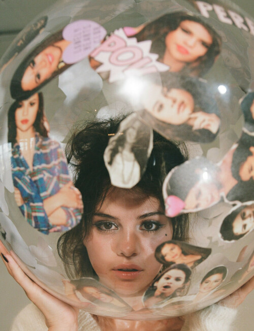 SELENA PEOPLE MAG 015