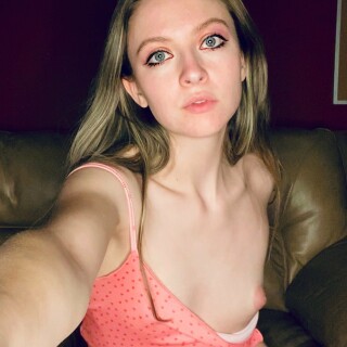 SGD---Couch-in-Pink--Black-2