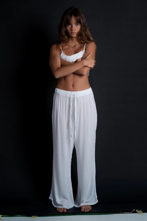 SHESLEEPS23943a2bbc5a530b7439