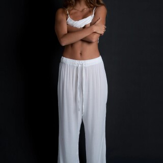 SHESLEEPS23943a2bbc5a530b7439