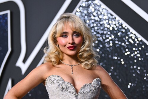 Sabrina Carpenter MTV VMA 2024 09 11 135b2719b7548741c3