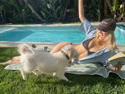 Samara Weaving in Bikini 04 07 2023 2 