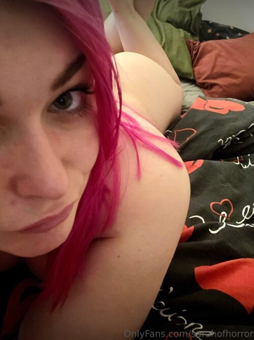 Sarah4348211065e398497e