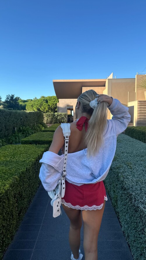 SaveClip.App 460125853 519499714059215 6028788978399964451 n455a573d701e9b30