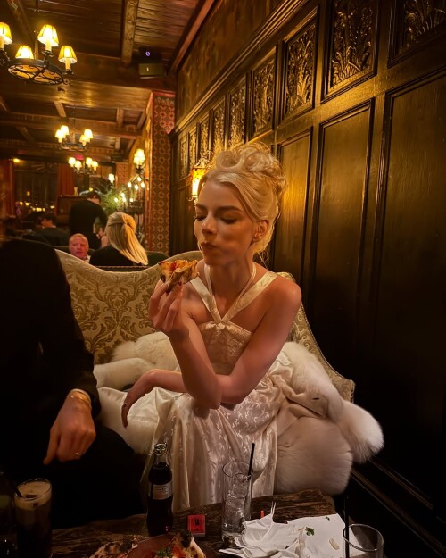 SaveClip.App_480083100_18488163817018334_7657039536993257689_n13295036baaba871