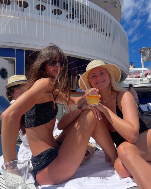 SaveClip.App 485807500 18491216212017484 858215099236374802 na38d42b0296d583f