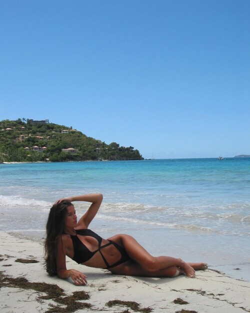 SaveVid.Net 438078771 18428021773054384 930457674369594447 nffe53636db8993bd